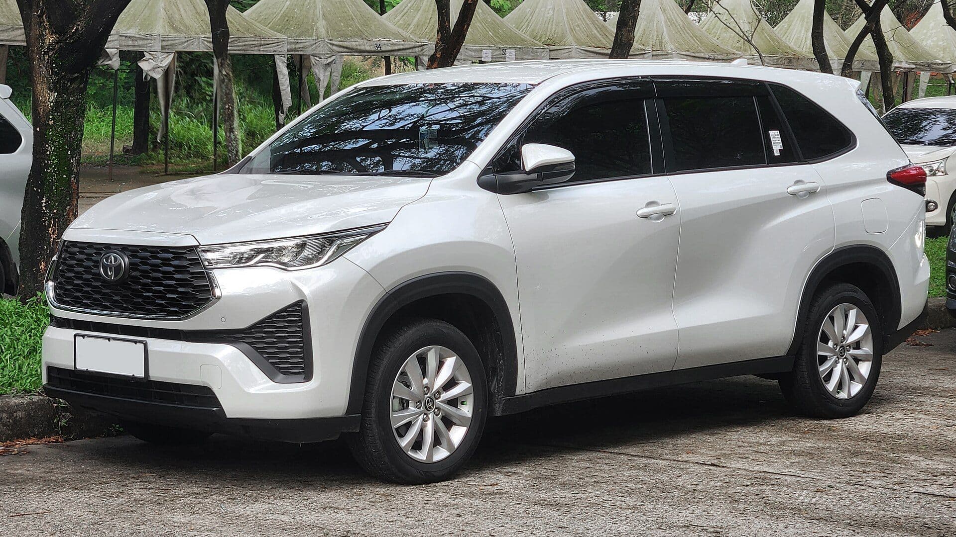 Xe 7 chỗ đời mới